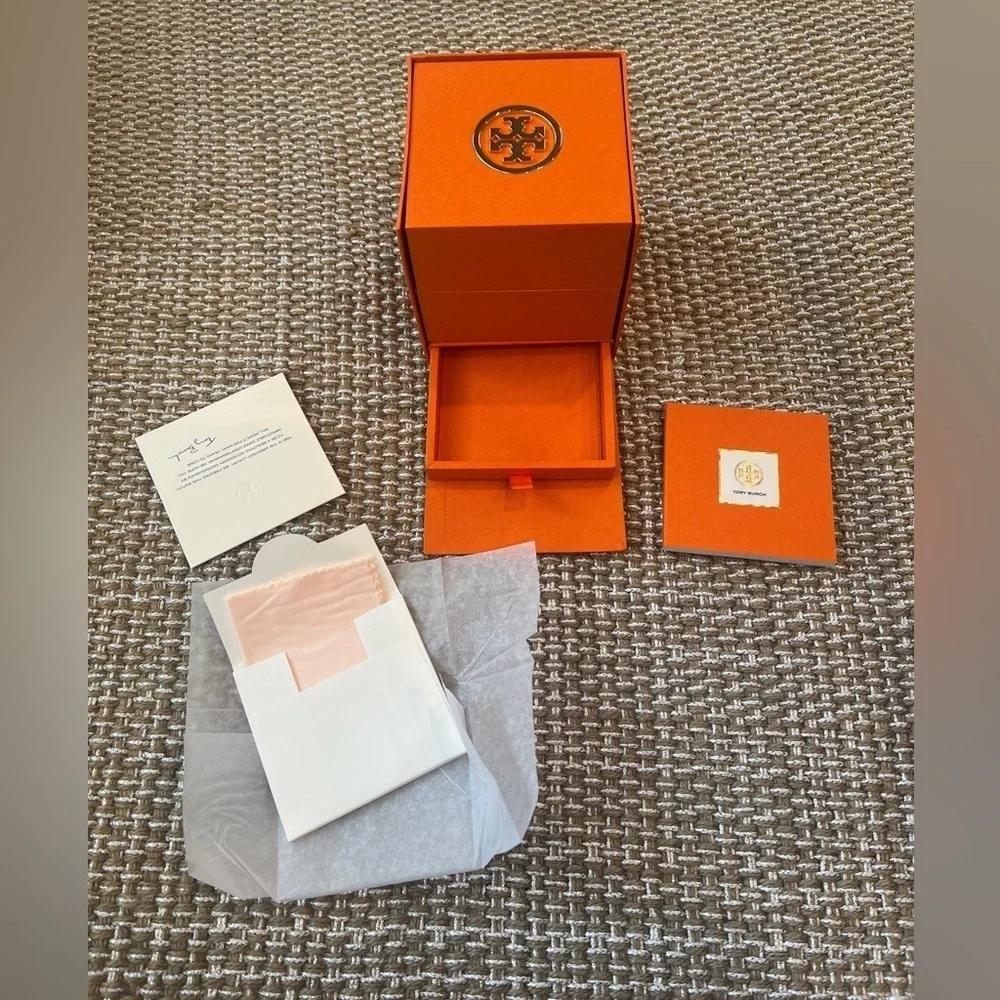 Tory Burch cream dial two tone date steel quartz women’s watch jewelry TRB1014